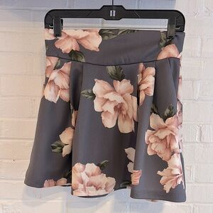Potter’s Pot Sz M Flowered Skirt HAS POCKETS!